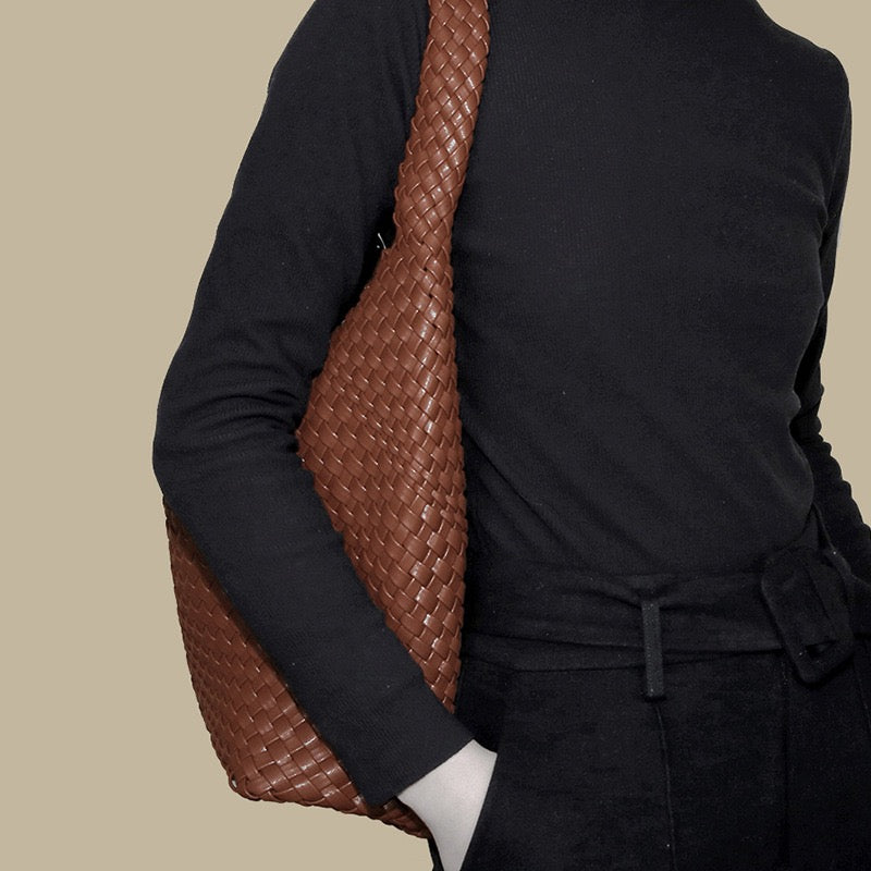 Elegant Woven Shoulder Bag