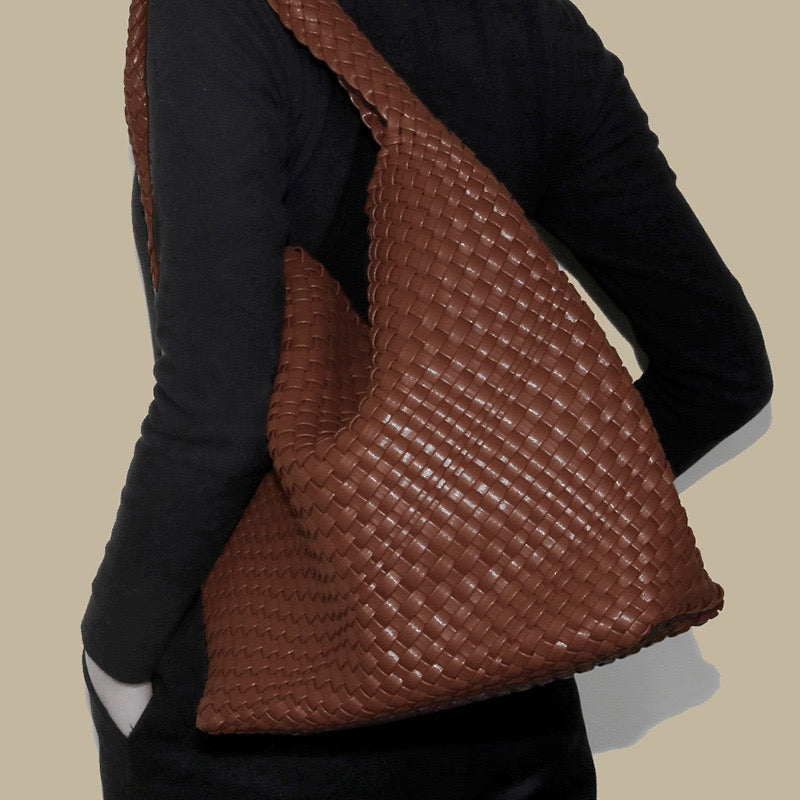 Elegant Woven Shoulder Bag