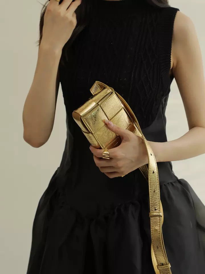 WOVEN BAG